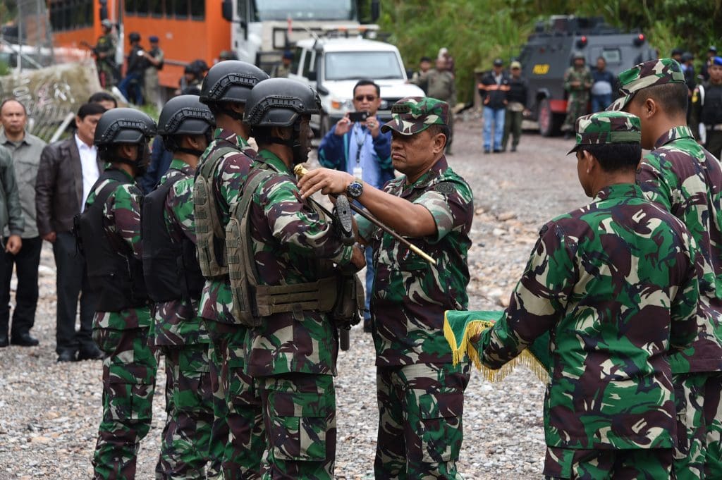 Tiga Prajurit TNI Disandera Warga dalam Kericuhan di Bondowoso: Kronologi dan Dampaknya